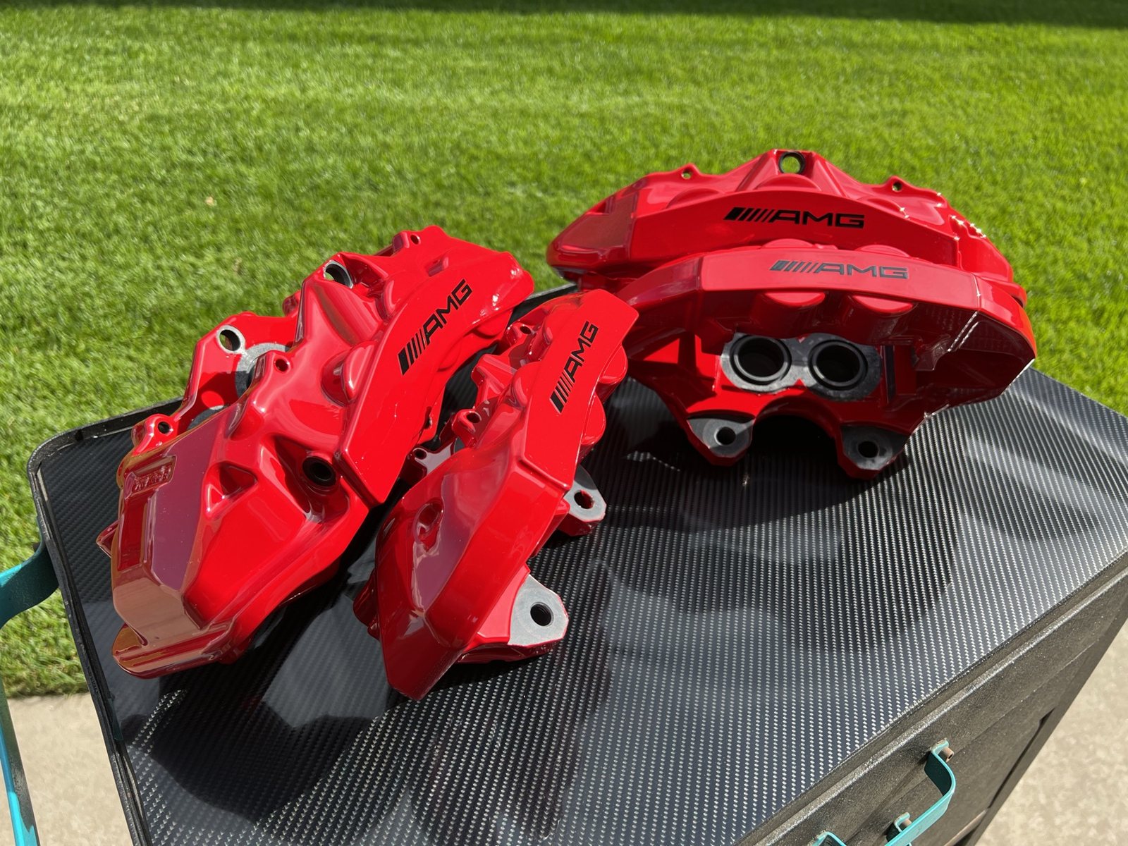 Red powder coated Mercedes-Benz brake calipers